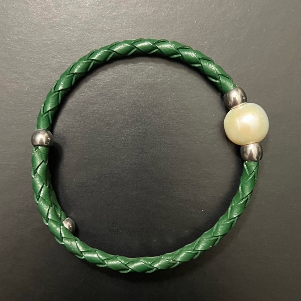 Green Freshwater Pearl Bracelet